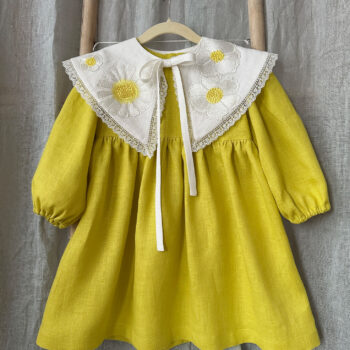 Rochie din in organic Lemon Yellow cu guler detașabil – White Flowers