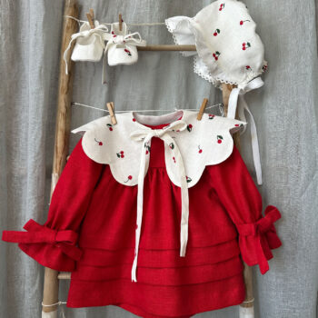 Set Botez din In Organic Red cu Cireșe - Rochie, Bonetă și Botoșei