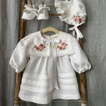 Set Botez din In Organic White cu Model Tradițional - Rochie, Bonetă și Botoșei