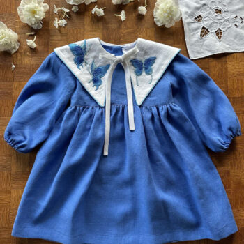 Rochie din in organic Blue Marin cu guler detașabil „Fluturi”